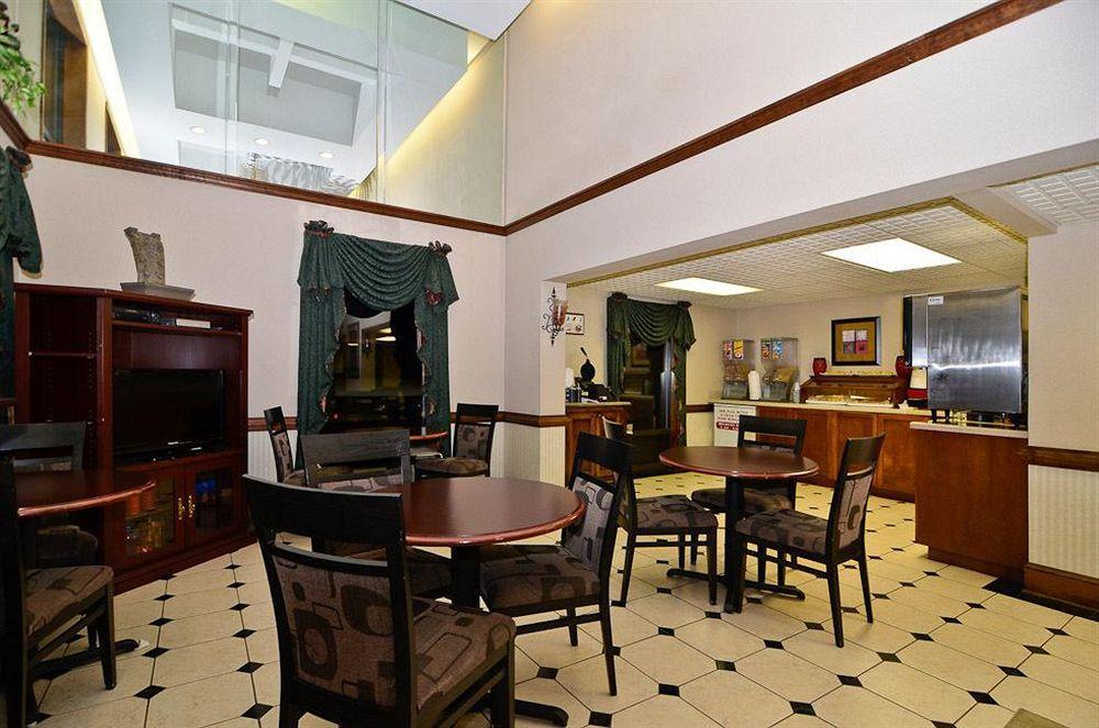 Quality Inn & Suites Atlanta Stone Mountain Restaurant foto