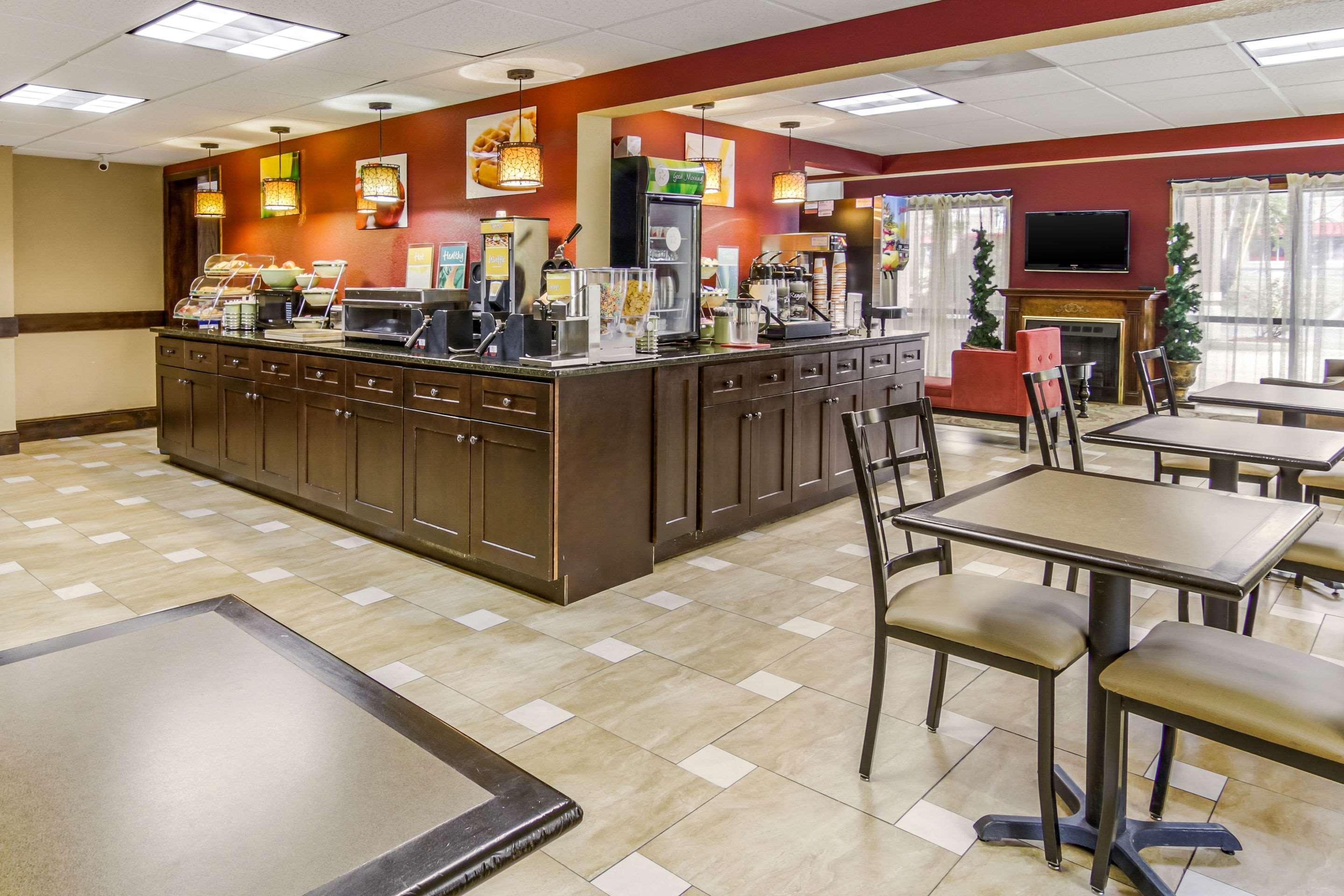 Quality Inn & Suites Atlanta Stone Mountain Exterior foto