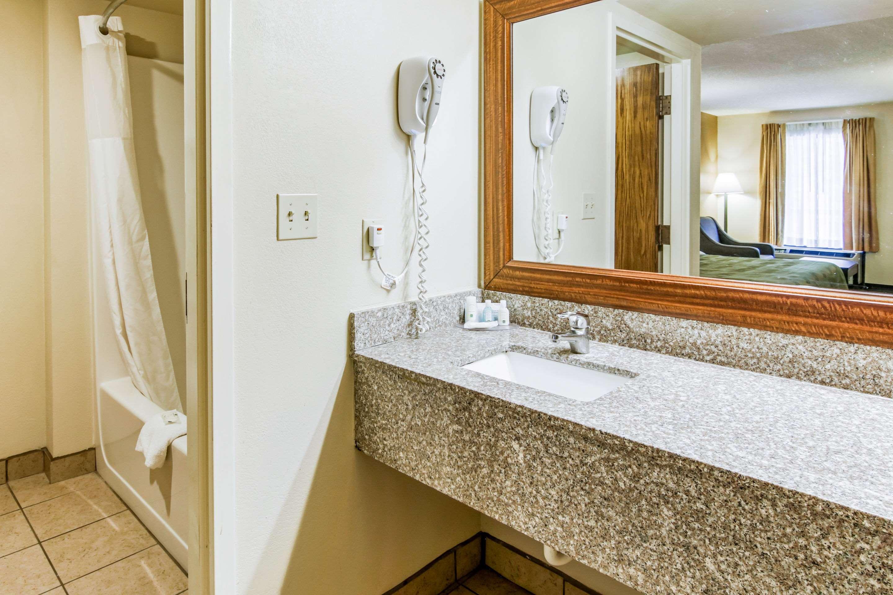 Quality Inn & Suites Atlanta Stone Mountain Exterior foto