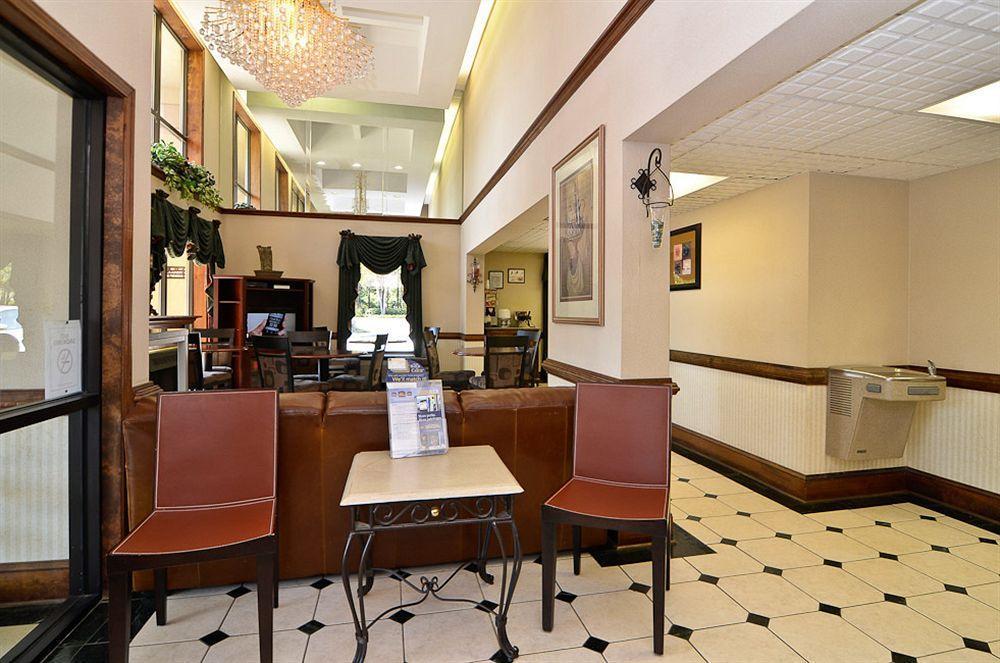 Quality Inn & Suites Atlanta Stone Mountain Exterior foto